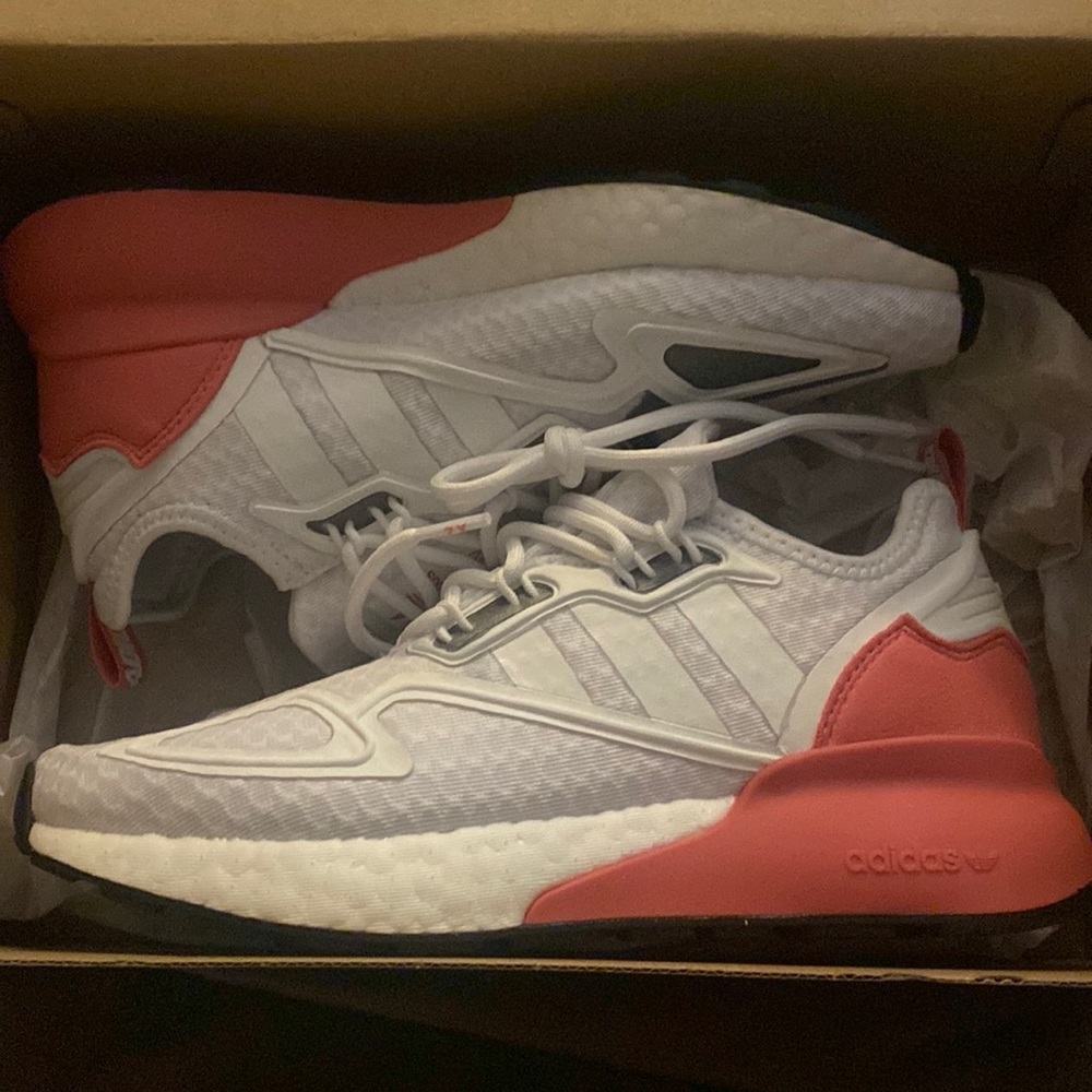 Woman’s size 6 Adidas 2K Boost White and Pink Never worn